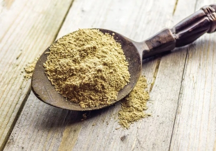 Kratom un kafija: kā atšķiras to stimulējošā iedarbība?